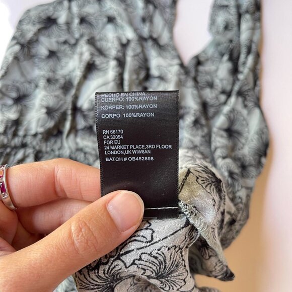 NWT Urban Outfitters Romper - Picture 7 of 7